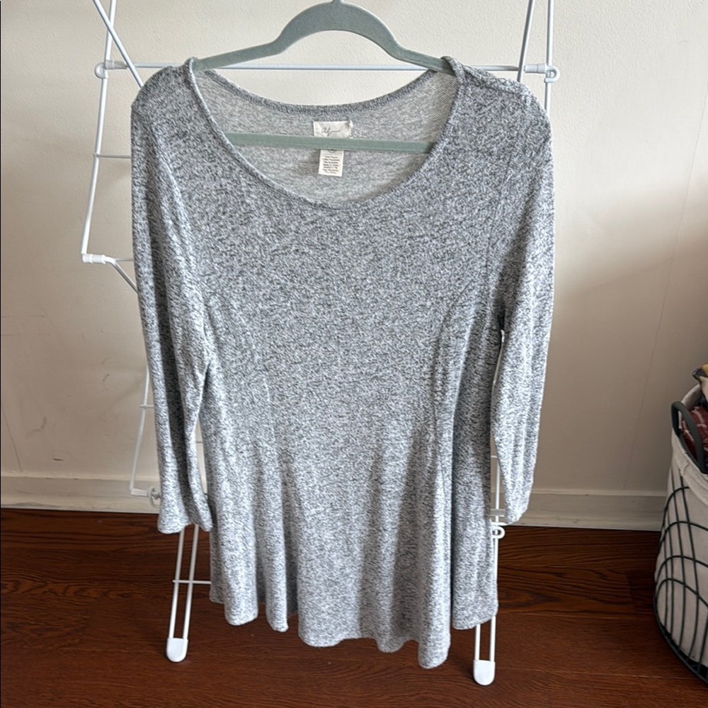 Andrea Jovine Gray Long Sleeve Tee - Picture 1 of 2